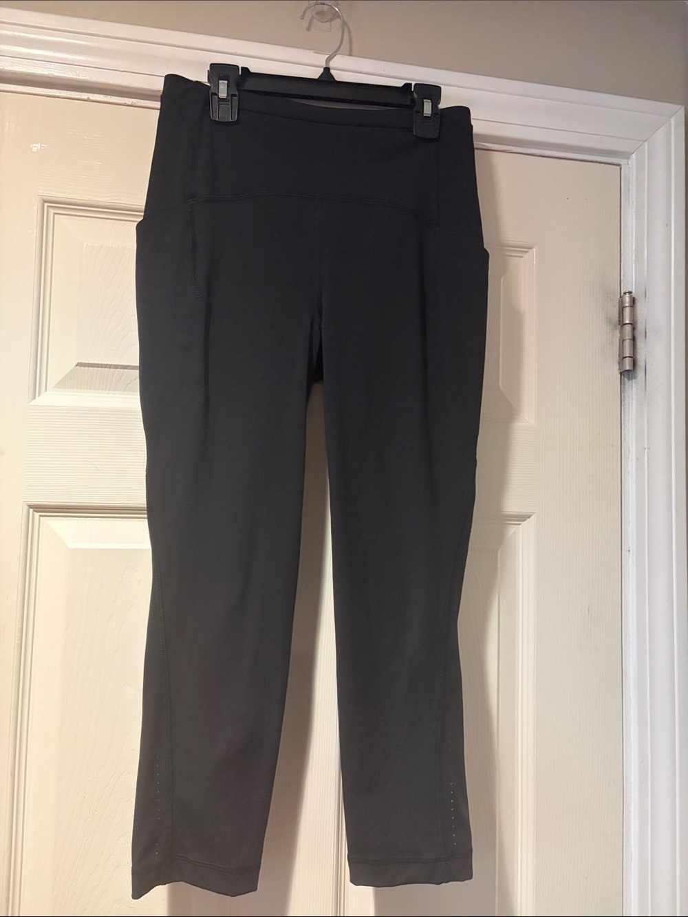 lululemon athletica Cropped High-Rise Performance leggings in Black 6